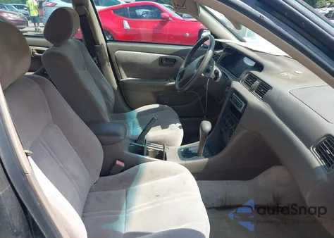 1998 Toyota Camry Le from USA, damaged, VIN 4T1BG22KXWU302438